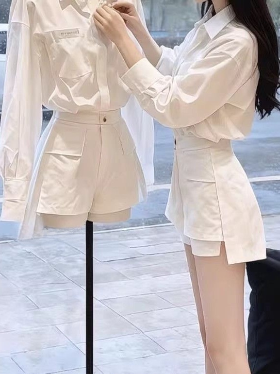 Retro Track Pant - Fashionable White Neck Shirt And Work